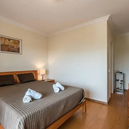 Private 3bedroom With Terrace - פראגודו
