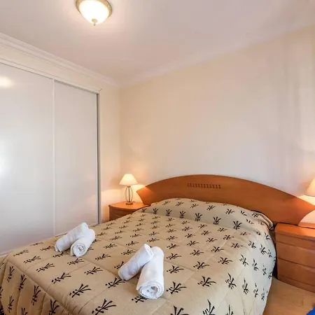 Private 3bedroom With Terrace - 펜션 페하구도