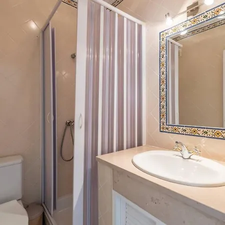 Private 3bedroom With Terrace - 펜션 페하구도