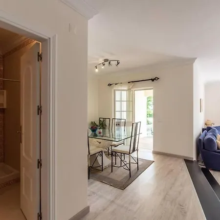 בית נופש Private 3bedroom With Terrace - פראגודו