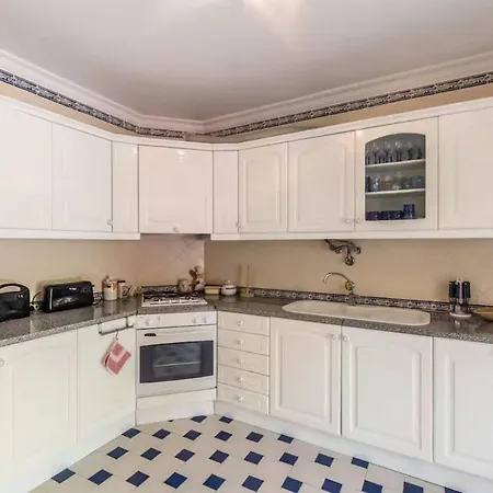 Private 3bedroom With Terrace - פראגודו