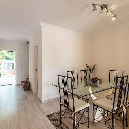 Private 3bedroom With Terrace - פראגודו